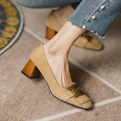 Nové dámske lodičky z imitácie semišu s strapcami, kovové, stredné podpätky, lodičky s dreveným opätkom, nazúvacie, spoločenské topánky, kancelárske topánky, zapatos mujer 1190N