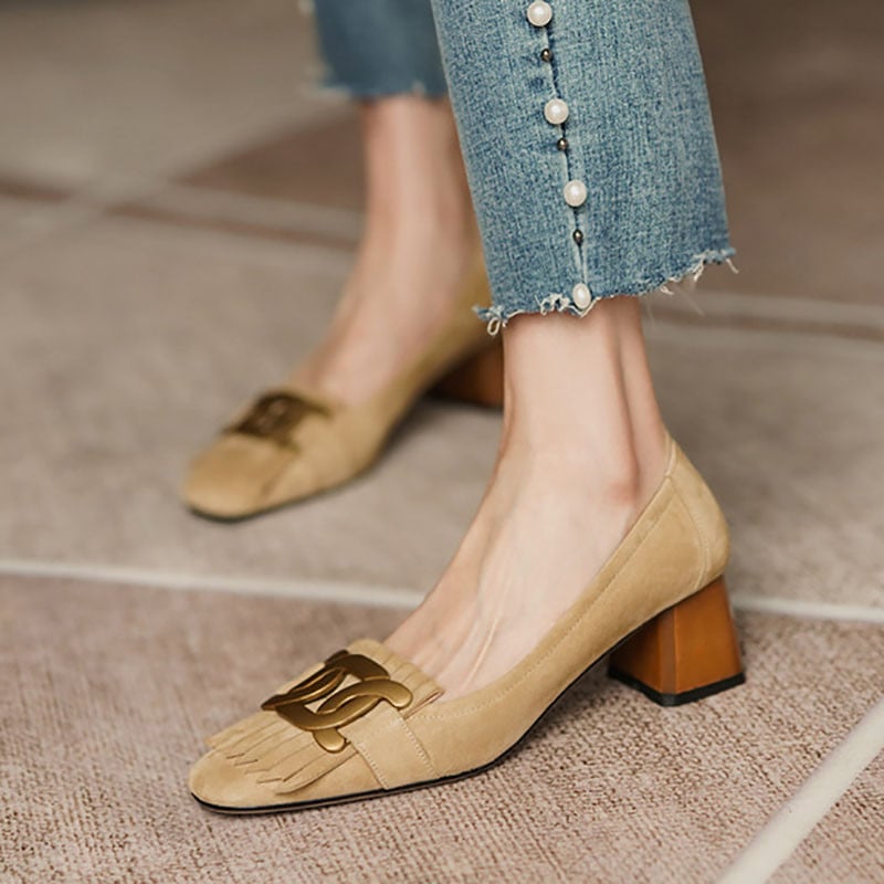 Nové dámske lodičky z imitácie semišu s strapcami, kovové, stredné podpätky, lodičky s dreveným opätkom, nazúvacie, spoločenské topánky, kancelárske topánky, zapatos mujer 1190N