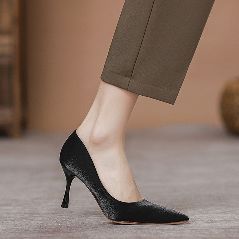 Nauji Moteriški Velvet Pumps Aukštakulniai Suknele Batai Smailia nosimi Valties Batai Ploni Kulnai Basic Pump Juoda Sekli Stiletai Ruduo 1007N