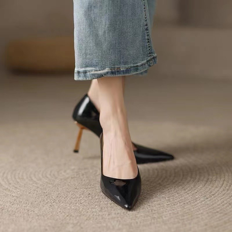 Ol uredske ženske cipele Ženske lakirane cipele Cipele na visoku petu Svečane cipele Zlatne tanke pete Osnovne cipele na cipele Crne ženske cipele Proljeće 9957N