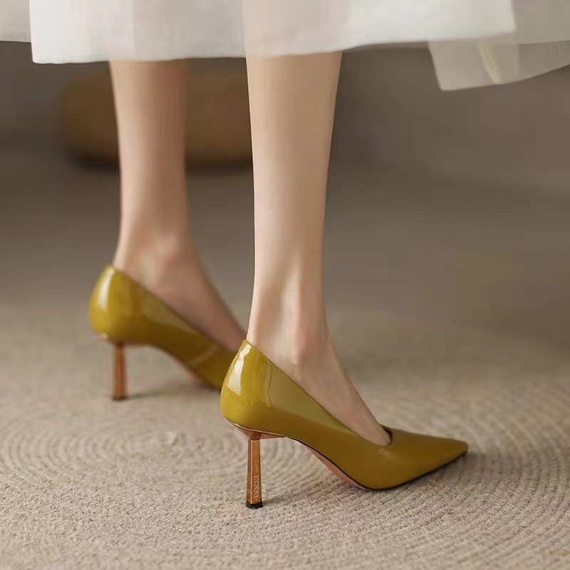 Ol uredske ženske cipele Ženske lakirane cipele Cipele na visoku petu Svečane cipele Zlatne tanke pete Osnovne cipele na cipele Crne ženske cipele Proljeće 9957N