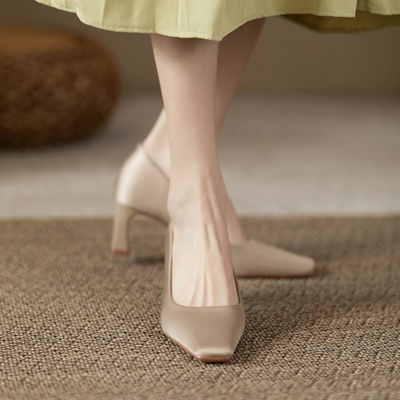 Γυναικείες βασικές αντλίες Flock ψηλοτάκουνα παπούτσια βάρκας Μαύρα ρηχά παπούτσια φορέματος Νέα συνοπτική αντλία Zapatos Mujer Άνοιξη Φθινόπωρο 1654N