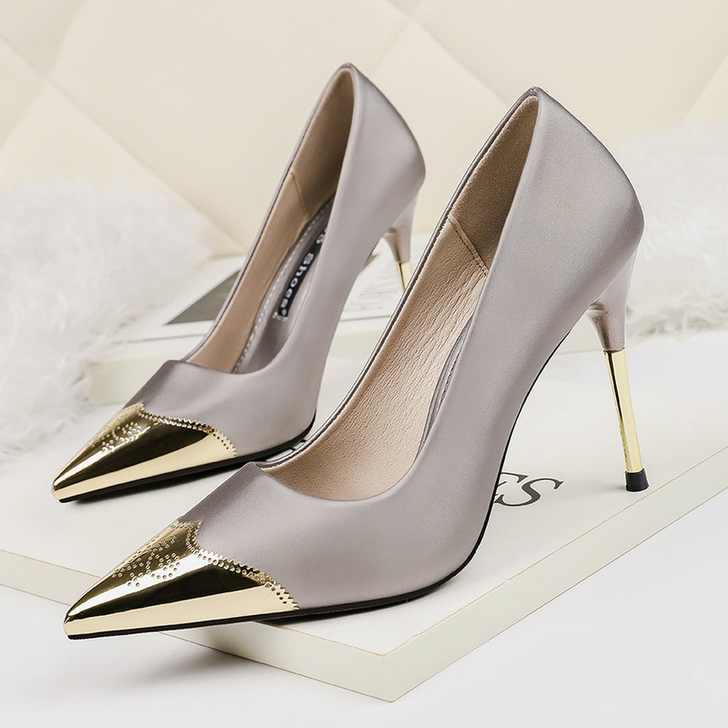 Europa i Amerika Seksi šiljate cipele s visokim potpeticama s plitkim ustima, metalne cipele s visokim potpeticama, ženske jednostruke cipele, temperamentne ženske cipele, salonke za zabavu