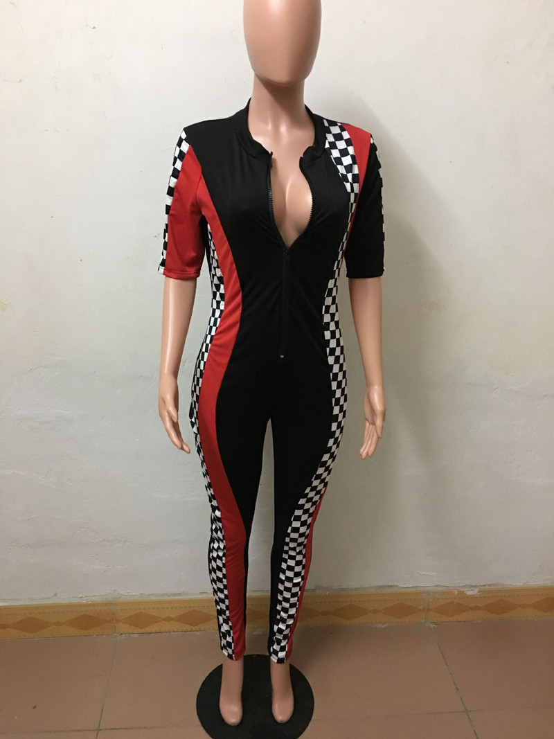 Dámsky elegantný ležérny overal s kockovanou potlačou a športovou potlačou