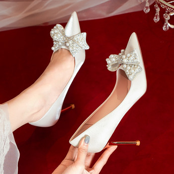 Луксозни сватбени булчински обувки с перлени панделки за жени 2023 г. Секси помпи с високи токчета с остър пръст Дамски бежови сатенени обувки на висок ток