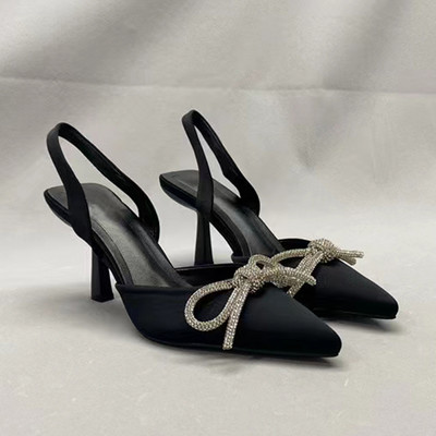 Dámske modré lodičky s remienkom vzadu, vysoké podpätky s krištáľovou mašľou, spoločenské šaty, dámske sexi sandále s špicatou špičkou na jehlovom podpätku, leto 2023