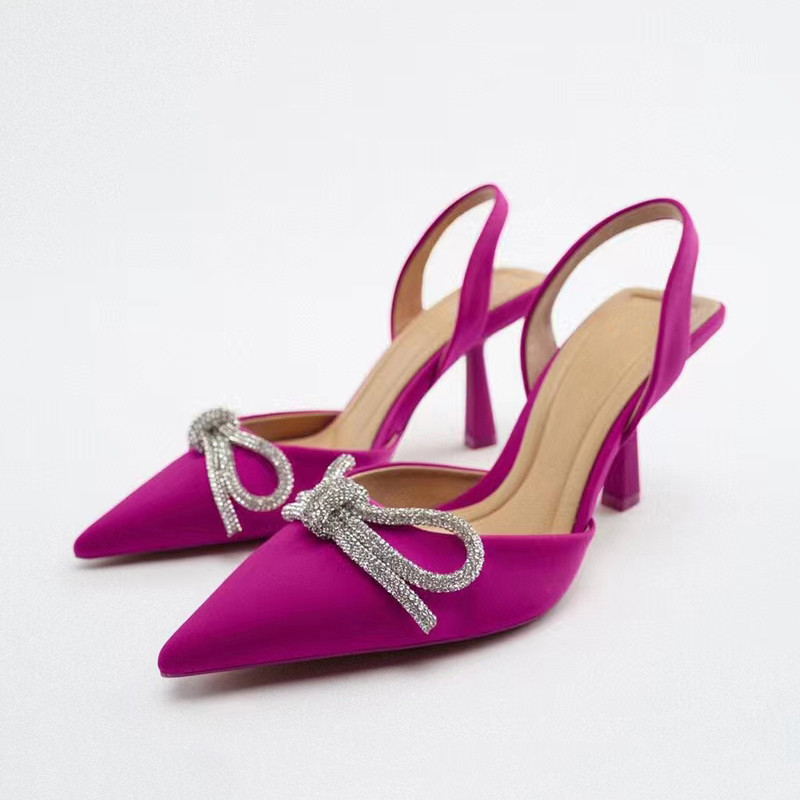 Dámske modré lodičky s remienkom vzadu, vysoké podpätky s krištáľovou mašľou, spoločenské šaty, dámske sexi sandále s špicatou špičkou na jehlovom podpätku, leto 2023