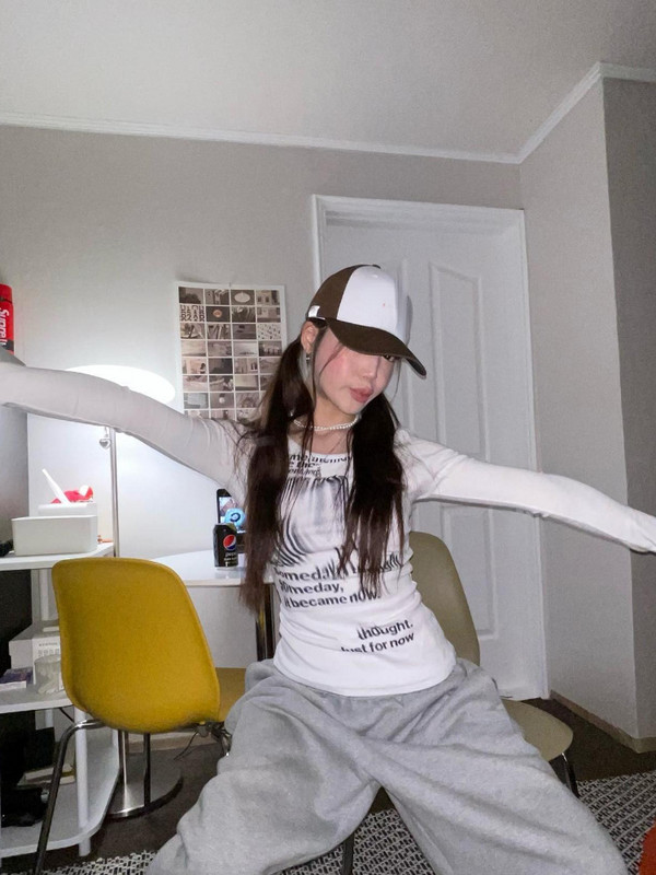 Dámske tričko s potlačou graffiti písmen KOSAHIKI, úzke crop topy s dlhým rukávom, estetické grunge tričká s motívom Y2k, streetwear, Harajuku tričká