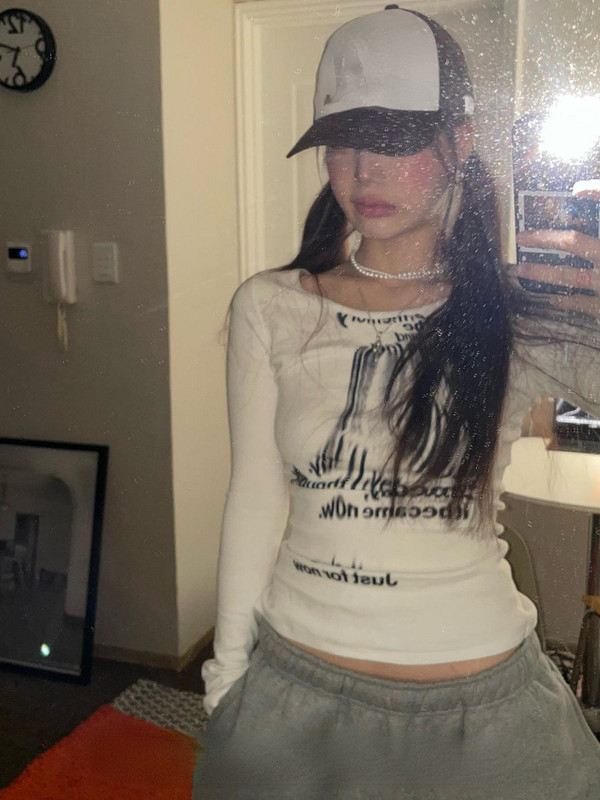 Dámske tričko s potlačou graffiti písmen KOSAHIKI, úzke crop topy s dlhým rukávom, estetické grunge tričká s motívom Y2k, streetwear, Harajuku tričká