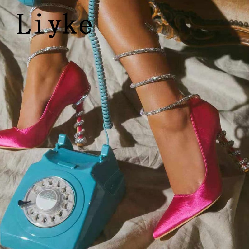 Liyke 2023 Nová móda Dámske lodičky s krištáľovým remienkom na členku, fialové hodvábne špicaté špičky s kamienkami na vysokých podpätkoch, párty, banket, jehlové topánky
