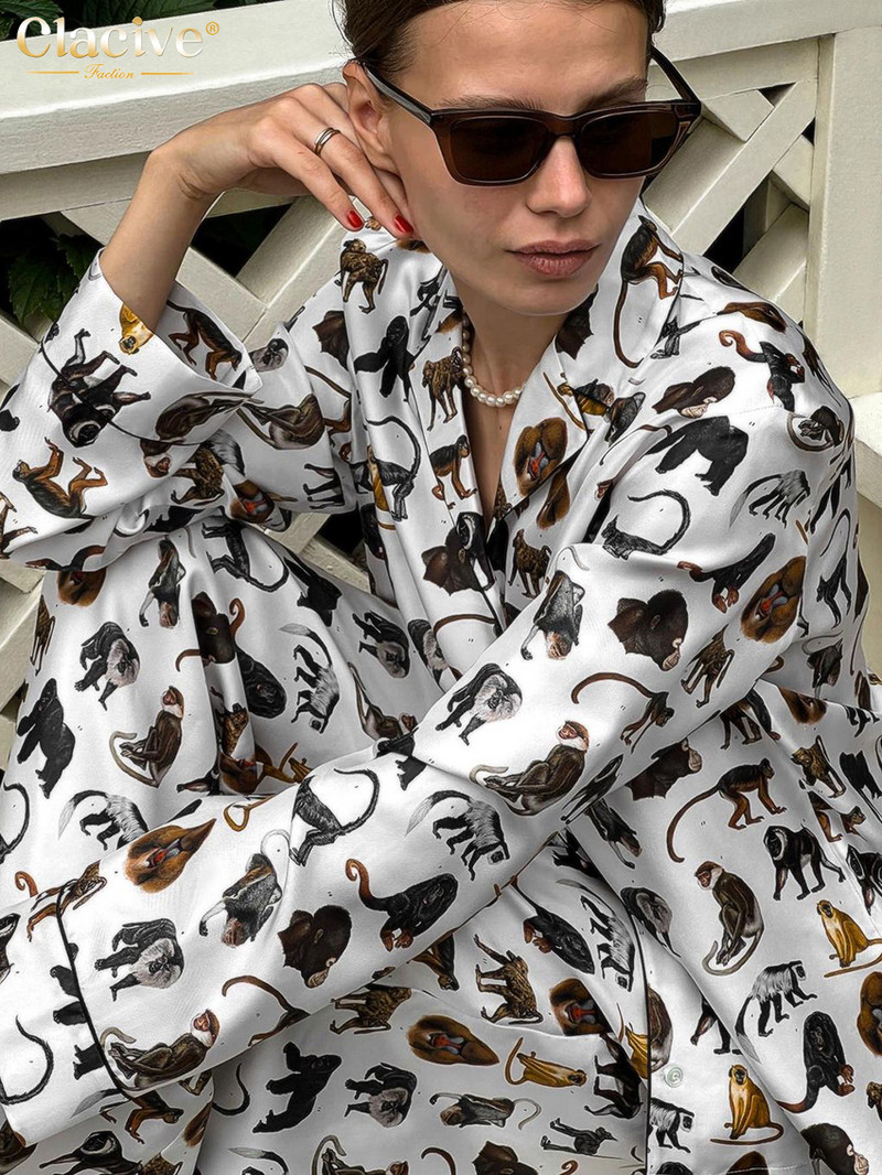 Clacive Ležerna široka kućna odijela s printom Elegantni set širokih hlača visokog struka Modna dvodijelna košulja dugih rukava Ženska odjeća 2023.