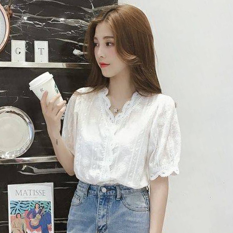 2019 Nový príchod Dámske topy Letná čipkovaná blúzka Dámska kórejská móda s výstrihom do V s krátkym rukávom Femme Veľká veľkosť Blusas Mujer