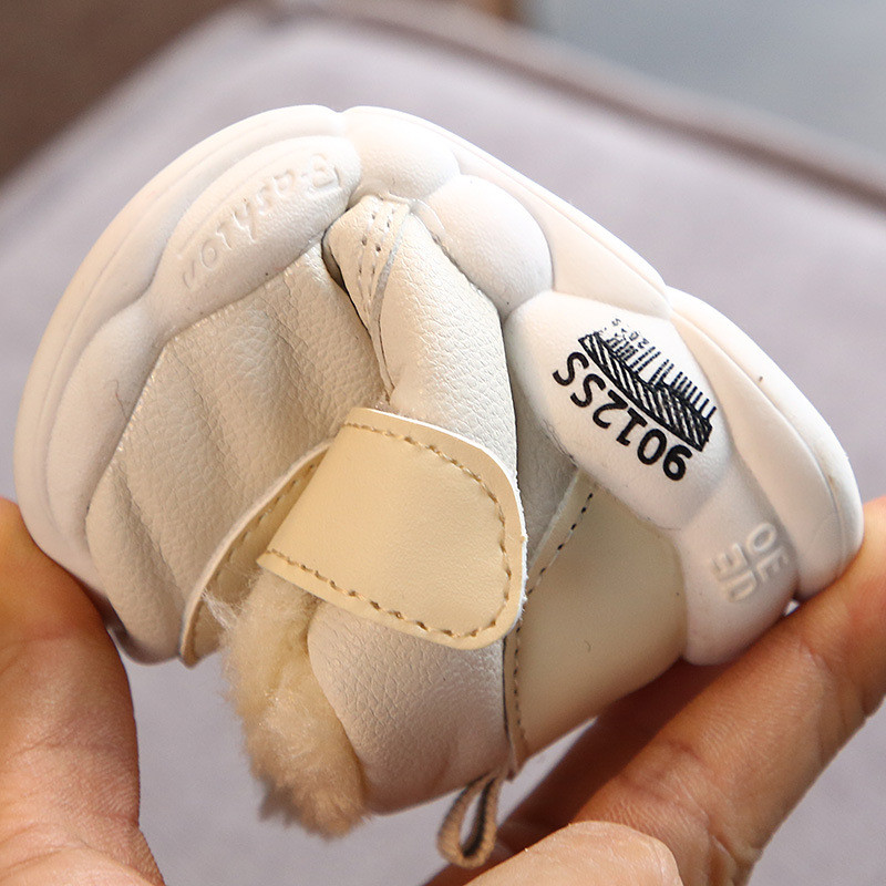 Jauni bērnu apavi zīdaiņiem, zēniem, mīksti, neslīdoši, pirmie zīdaiņu staigulīši Ziemas silti plīša čības mazuļu apavi bērniem