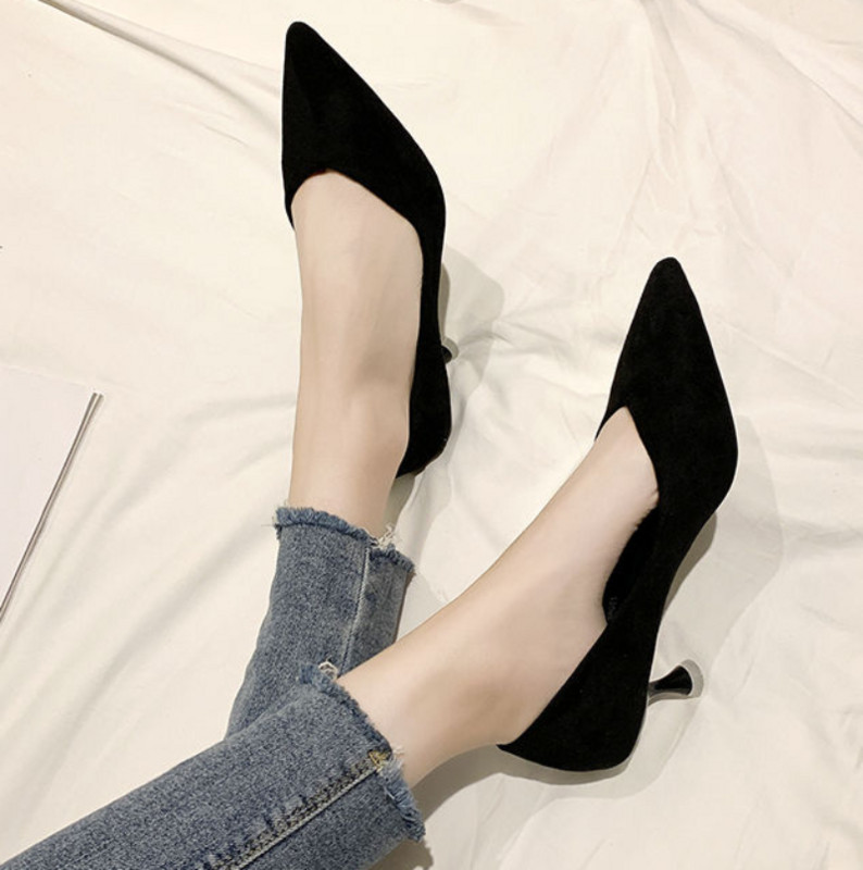 Dámska letná obuv so stredným podpätkom, topánky pre ženy 2023 so špicatou špičkou, kancelárske čierne sandále Stilito, trend v akcii, prázdninová ponuka