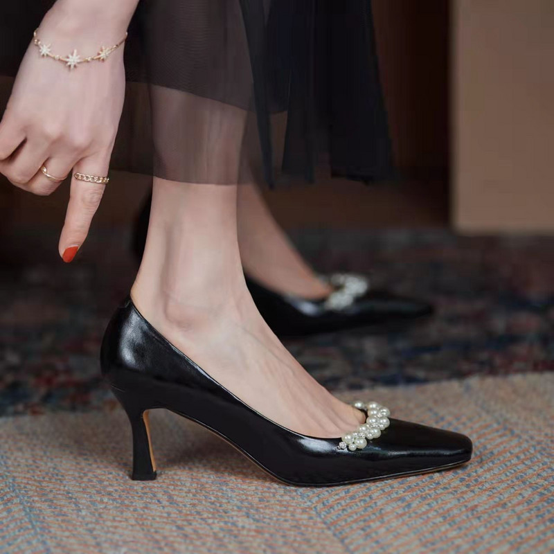 Ženska ljetna obuća na cipele s petom za žene 2023. Pearl Red Pumps Visoke potpetice Stilito kvadratni vrh Svadbene mladenke A Rasprodaja E