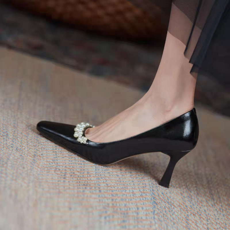 Ženska ljetna obuća na cipele s petom za žene 2023. Pearl Red Pumps Visoke potpetice Stilito kvadratni vrh Svadbene mladenke A Rasprodaja E