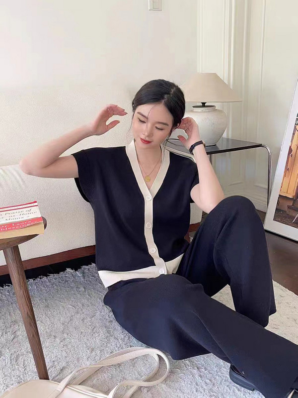 Vară cu decolteu în V fără mâneci Top tricotat cu un singur piept + pantaloni largi Set două piese Femei Nou coreeană Loose Hit Color Seturi tricotate