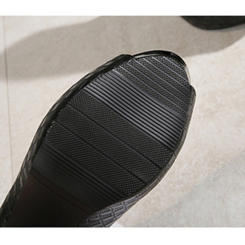 Μόδα καρό μοτίβο μαύρα δερμάτινα γυναικεία παπούτσια 2023 Νέα αδιάβροχη πλατφόρμα Ρηχή σέξι γυναικεία αντλία Γραφείο δεξιώσεων με ψηλοτάκουνα παπούτσια