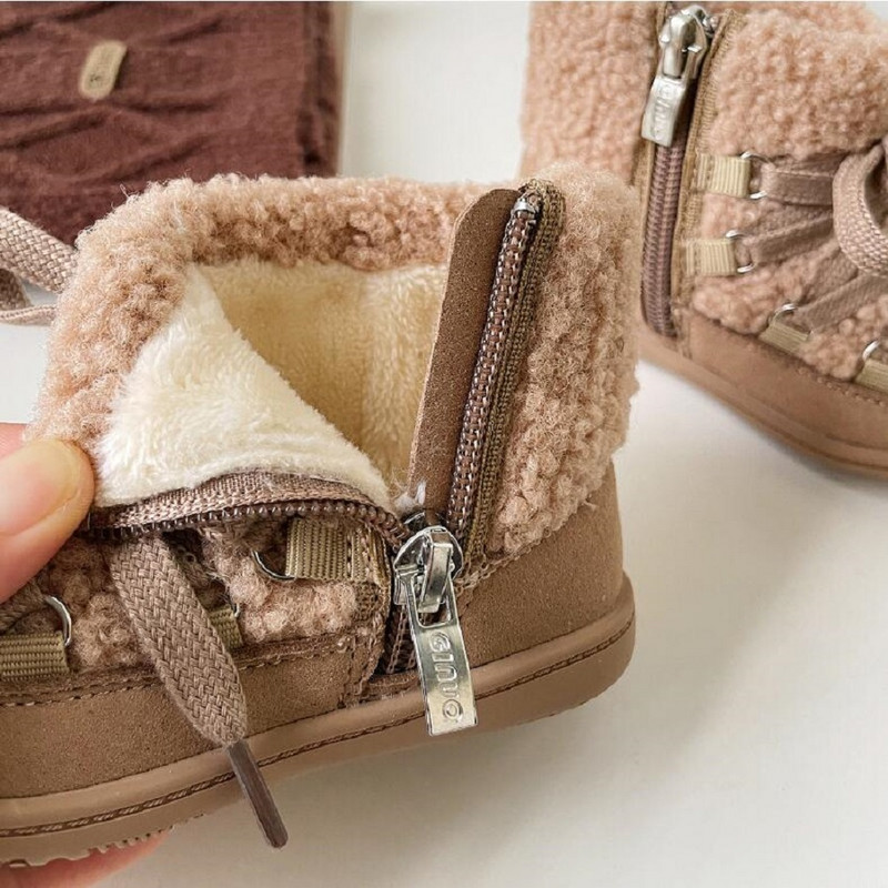 Veličina 16-30 Pamučne čizme za djevojčice zimske novosti 2023. Kratke čizme za djevojčice Jagnjeće dlake Modne cipele za hodanje s mekim potplatom za dječake Kamel siva