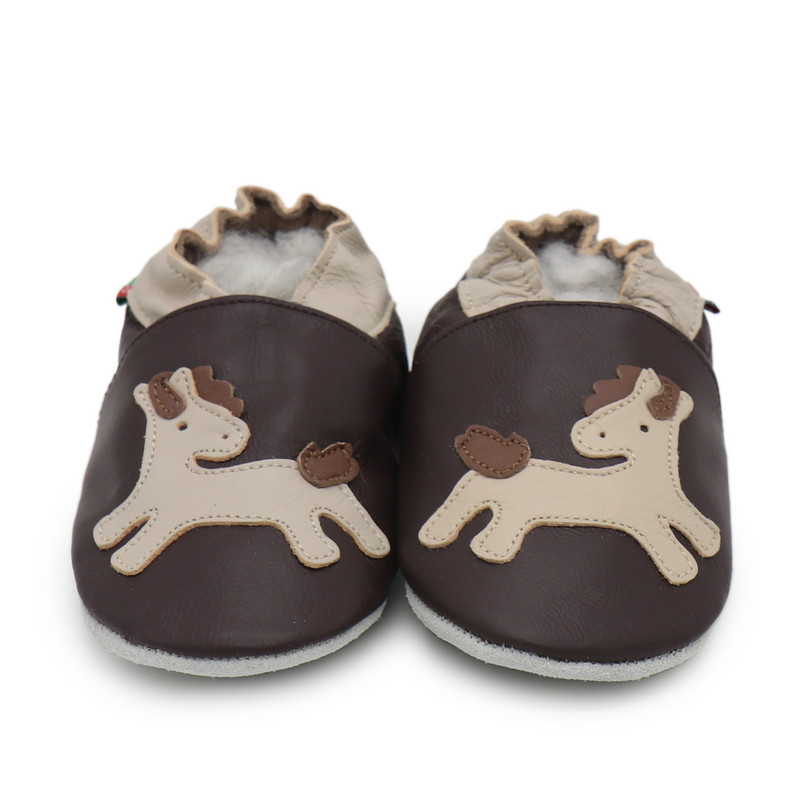 Carozoo Soft Sheepskin Δερμάτινα παιδικά παπούτσια για κοριτσάκια Μαλακή σόλα για μωρά Παπούτσια για βρέφη Παντόφλες εσωτερικού χώρου Κάλτσες για μωρά Unisex μπότες Bebe