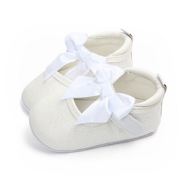 Бебешки обувки за момичета Гумени меки подметки Нехлъзгащи се Пролет Есен Пеперуден възел Мода Новородени Корабли Първи проходилки Обувки за принцеса
