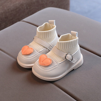 2021 Зимни детски обувки за деца във формата на сърце от 1 до 3 години Обувки за малко момиче Ежедневни плетени ботуши Обувки за чорапи за малко момиче E09253
