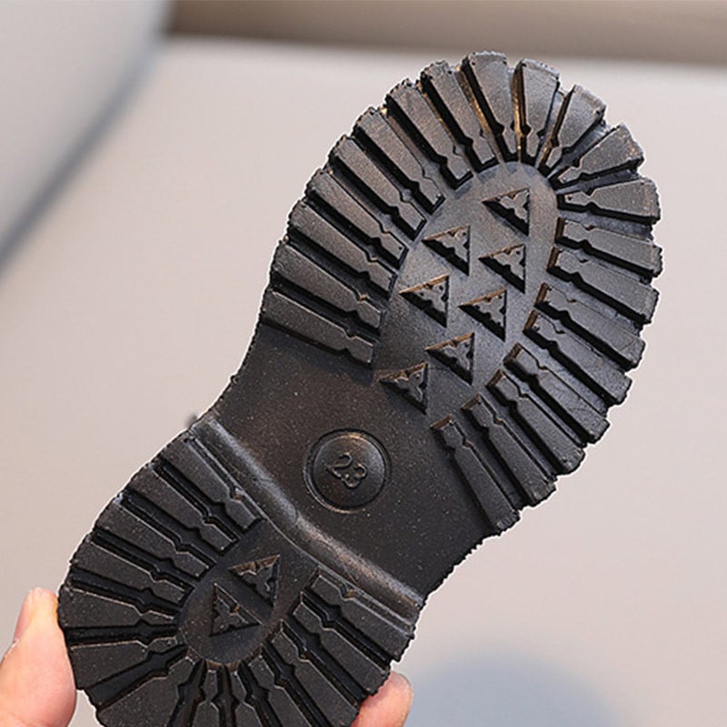 2023 Nove dječje kratke čizme Jesenska moda za dječake Jednostruke čizme u britanskom stilu Djevojke Pleteni dizajn Kožne čizme