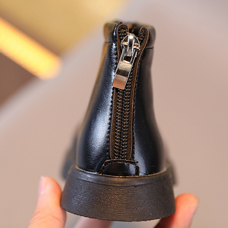 Botines Jesenske nove dječje čizme Jednobojne cipele za djevojčice s mekanim potplatom Britanske kožne čizme za dječake Modne neklizajuće gležnjače za djevojčice Botas