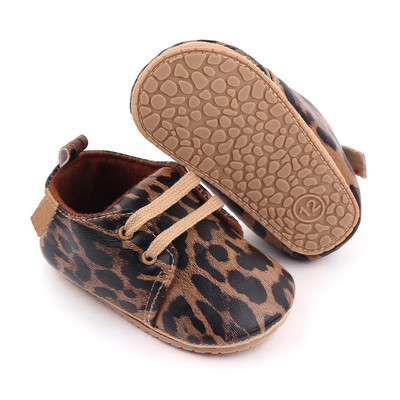 Retronahast beebijalatsid vastsündinud poistele tüdrukutele Mitmevärvilised väikelapse kummist tald, libisemisvastane esimene jalutuskäik, vastsündinu mokassiinid