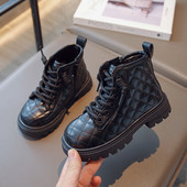 Sügissaapad tüdrukule 2023 Uus must küljetõmblukk ümmarguse varbaga poiste kingad, mitmekülgsed rombokujulised ruudulised libisemiskindlad pahkluu lühikesed saapad