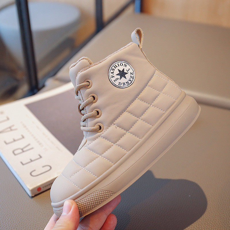 Laste poiste ja tüdrukute moesaapad Kevad ja sügis uued libisemisvastased lühikesed saapad Laste pehme tald Mugavad lastejalatsid