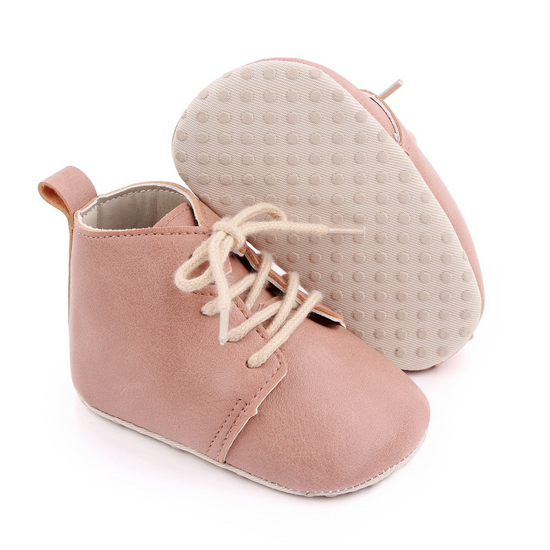 Νέα δερμάτινα παπούτσια για μωρά PU Unisex με μαλακή σόλα με κορδόνια για νεογέννητα παιδικά παπούτσια για κοριτσάκια First Walkers Retro casual για αγόρια