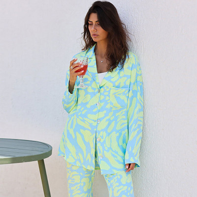 Πολύχρωμο casual γυναικείο σετ 2 τεμαχίων με εμπριμέ μακρυμάνικο πουκάμισο μονόστομο κοστούμι Γυναικείο ίσιο παντελόνι 2023 Ανοιξιάτικα σετ