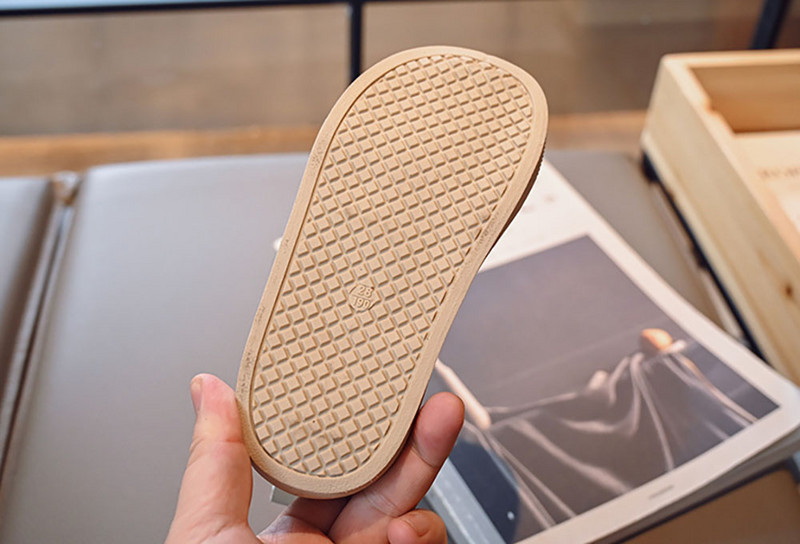 Χειμερινά βελούδινα βαμβακερά παπούτσια για παιδιά Κορεάτικο στυλ καρό για αγόρια για κορίτσια μπότες χιονιού 2023 Trend Fashion Casual παπούτσια για παιδιά