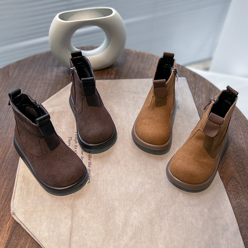 Dječje čizme za dječake Proljeće i jesen u korejskom stilu Novo 2023. Kratke čizme Mekani potplat Modne dječje Chelsea čizme jednobojne