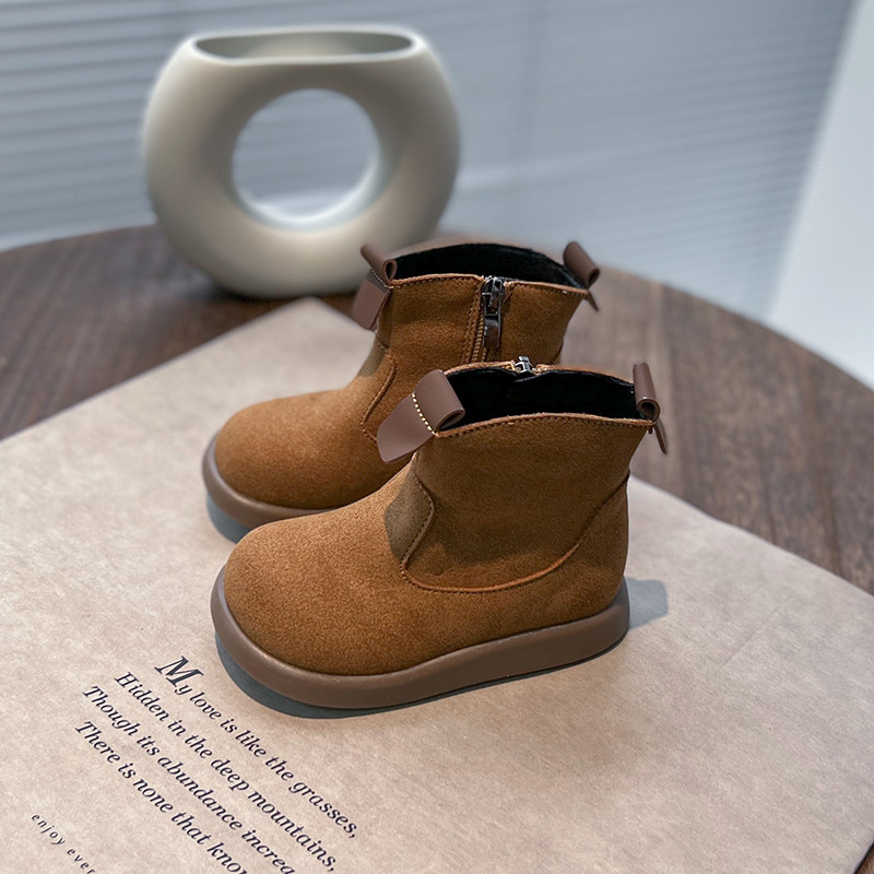 Dječje čizme za dječake Proljeće i jesen u korejskom stilu Novo 2023. Kratke čizme Mekani potplat Modne dječje Chelsea čizme jednobojne