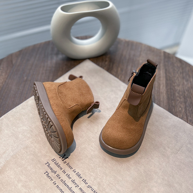 Dječje čizme za dječake Proljeće i jesen u korejskom stilu Novo 2023. Kratke čizme Mekani potplat Modne dječje Chelsea čizme jednobojne