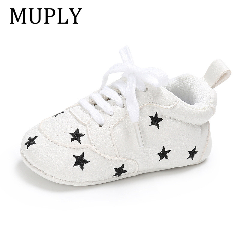 Νεογέννητο τύπωμα Heart Star Baby Sneaker PU Δερμάτινο μωρό αγόρια για κορίτσια First Walkers Μαλακή σόλα για βρέφη Παιδικά παπούτσια για 0-18 εκατ.