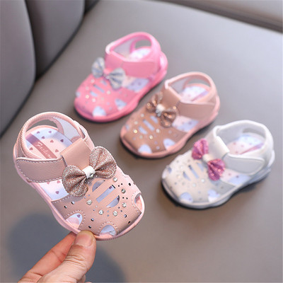 Tüdrukute sandaalid suvised beebijalatsid võivad teha häält armsad vibuprintsessid, väikelapsed, lapsed, pehmed jalutuskärud