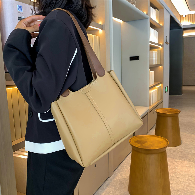 Υψηλής ποιότητας μονόχρωμη δερμάτινη τσάντα χιαστί ώμου για γυναίκες 2023 Πολυτελής γυναικεία τσάντα σχεδιαστής Female Messenger Tote Sac