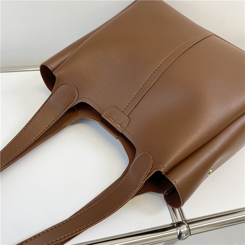 Υψηλής ποιότητας μονόχρωμη δερμάτινη τσάντα χιαστί ώμου για γυναίκες 2023 Πολυτελής γυναικεία τσάντα σχεδιαστής Female Messenger Tote Sac