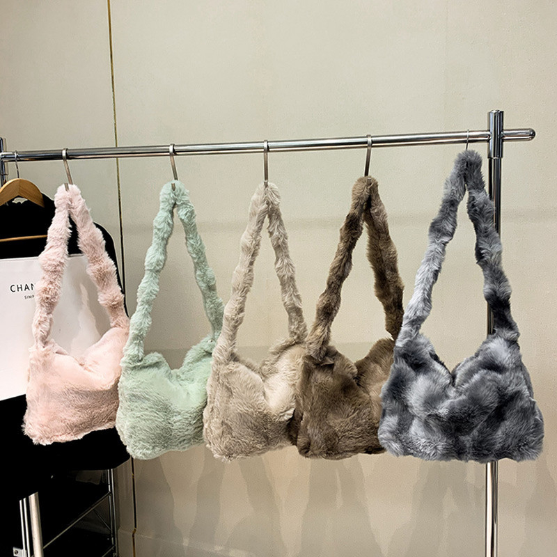 Γυναικεία βελούδινη τσάντα ώμου Μόδα γούνινη τσάντα χεριού Casual Fuzzy τσάντα τσάντα Ευέλικτη χειμερινή τσάντα μετακίνησης