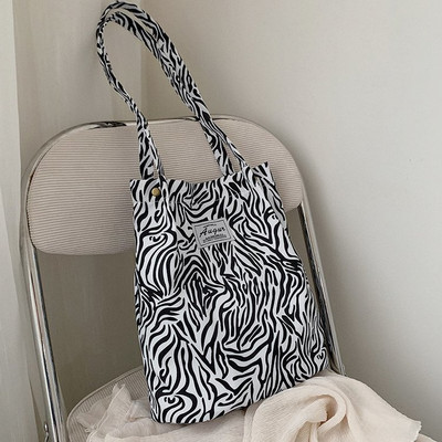 Korean Chic Velika ležerna velika torba Leopard torba na rame Ženska platnena torba Nova torba za kupovinu Studentska torba s printom Bolsa Mujer