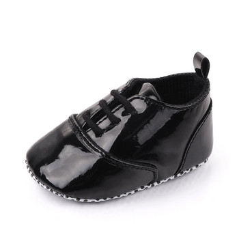 Нови модни кожени бебешки спортни маратонки Обувки за новородено момче Обувка за първи проходилки Бебешки обувки за малко дете Мека подметка Противоплъзгащи се бебешки обувки