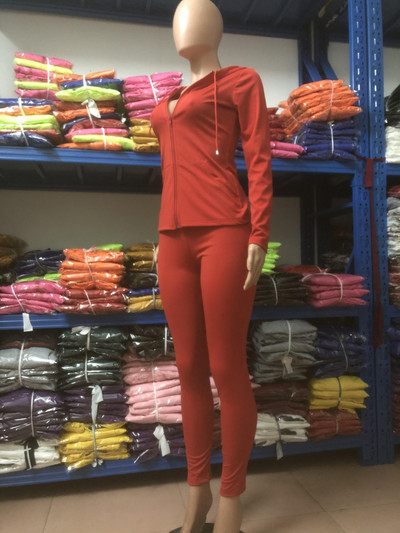 Jesen Zima Ženski ležerni jednobojni kompleti majica s kapuljačom s patentnim zatvaračem Dvodijelni komplet majica s dugim rukavima i hlačama Ženske modne trenirke