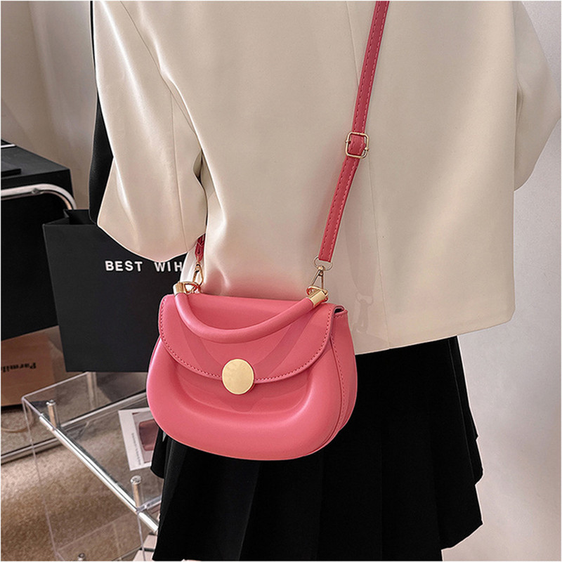 2023 Nové módne crossbody kabelky Luxusné kabelky Dizajnérske dámske kabelky cez rameno z umelej kože Dámske kabelky Príležitostná tote taška 6 farieb