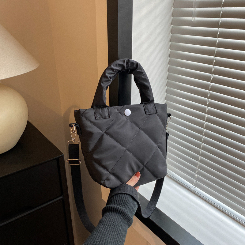 Nové dámske kabelky cez rameno z oxfordskej látky, módne kosoštvorcové vyšívacie nite, malé crossbody kabelky, dievčenské kabelky s hornou rukoväťou