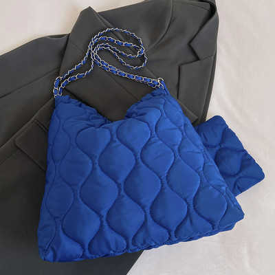 Ženska elegantna torba za rame Prošivena torba za rame velikog kapaciteta Jednobojna torba s malom torbicom Torba za kupnju