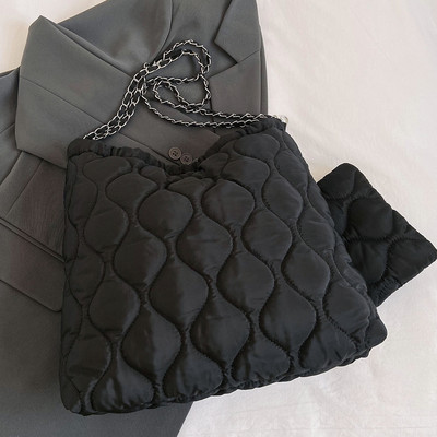 Ženska elegantna torba za rame Prošivena torba za rame velikog kapaciteta Jednobojna torba s malom torbicom Torba za kupnju