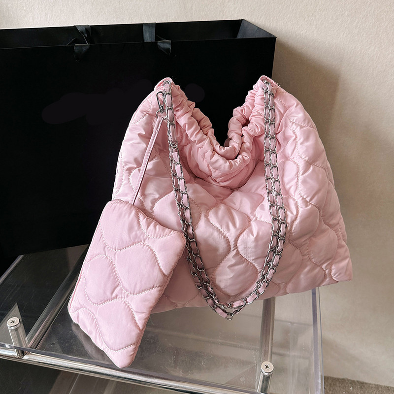 Ženska elegantna torba za rame Prošivena torba za rame velikog kapaciteta Jednobojna torba s malom torbicom Torba za kupnju